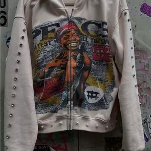 Y2K aesthetic pattern print sweatshirt.